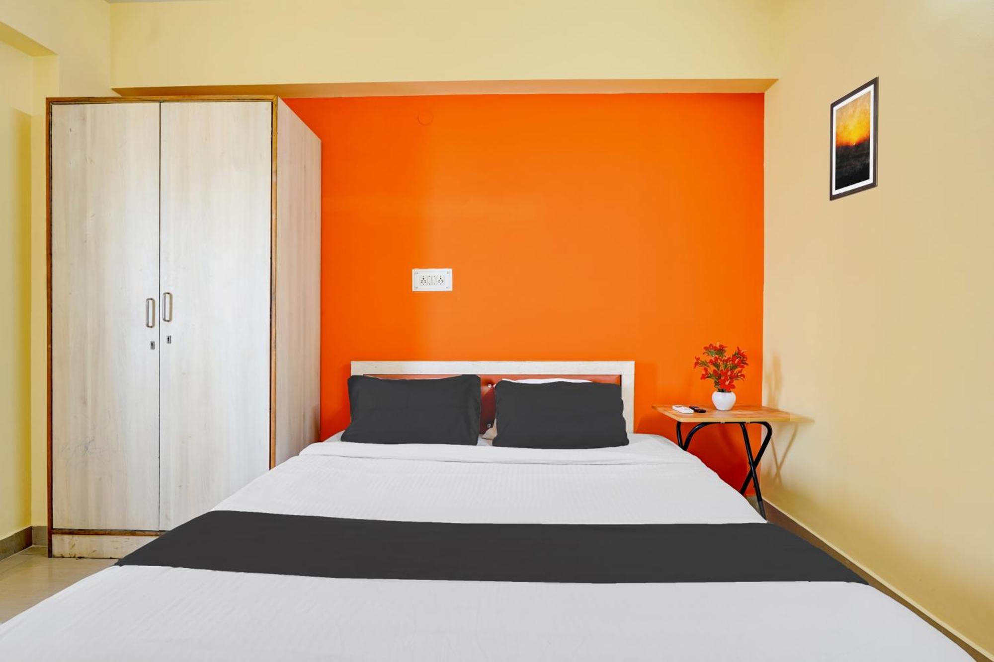 Hotel O Royal Rooms Bangalore Exterior photo